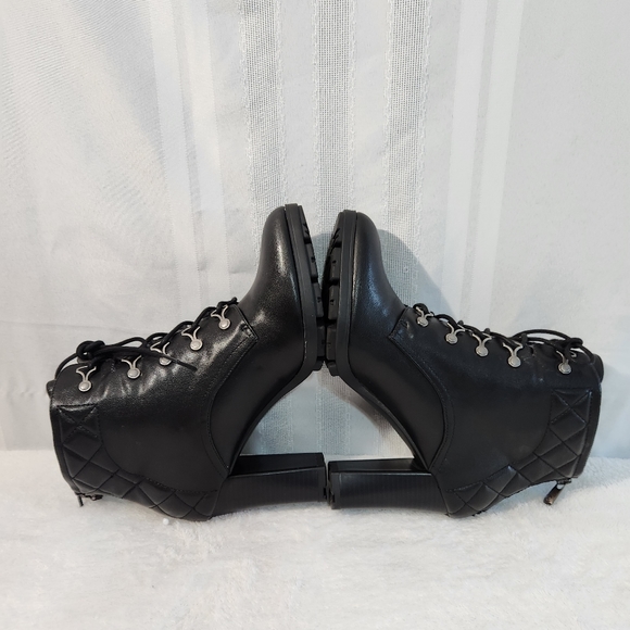Adrienne Vittadini Trailer Black Leather Block Heel Lace-Up Boots Size 10 M - Picture 9 of 13